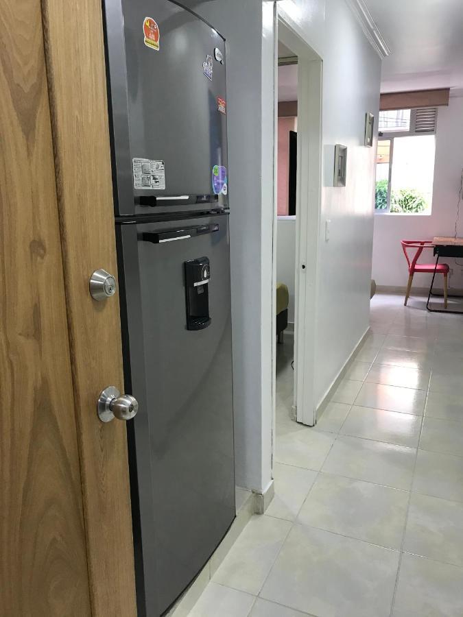 Apartamentos Amoblados Jg De La 70 Меделин Екстериор снимка