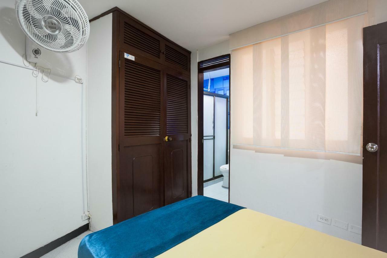 Apartamentos Amoblados Jg De La 70 Меделин Екстериор снимка
