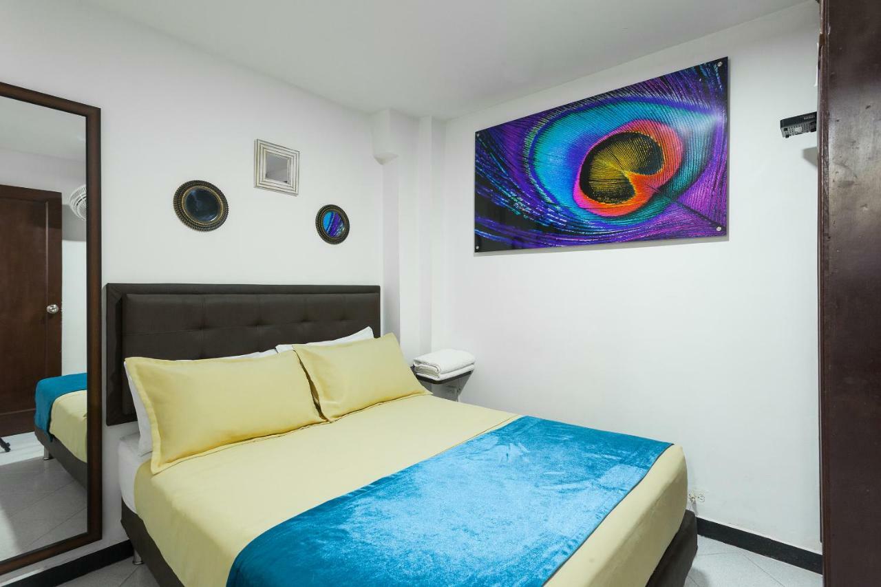 Apartamentos Amoblados Jg De La 70 Меделин Екстериор снимка