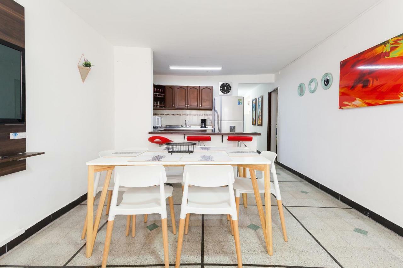 Apartamentos Amoblados Jg De La 70 Меделин Екстериор снимка