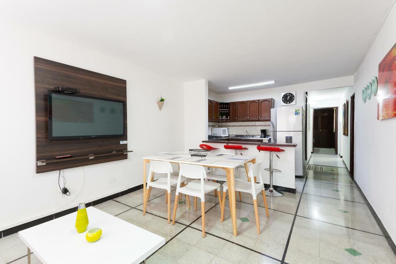 Apartamentos Amoblados Jg De La 70 Меделин Екстериор снимка