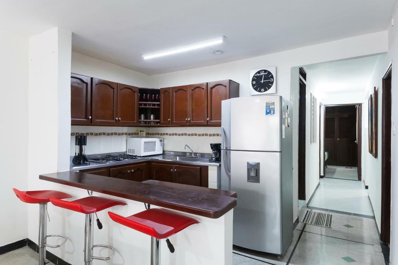 Apartamentos Amoblados Jg De La 70 Меделин Екстериор снимка